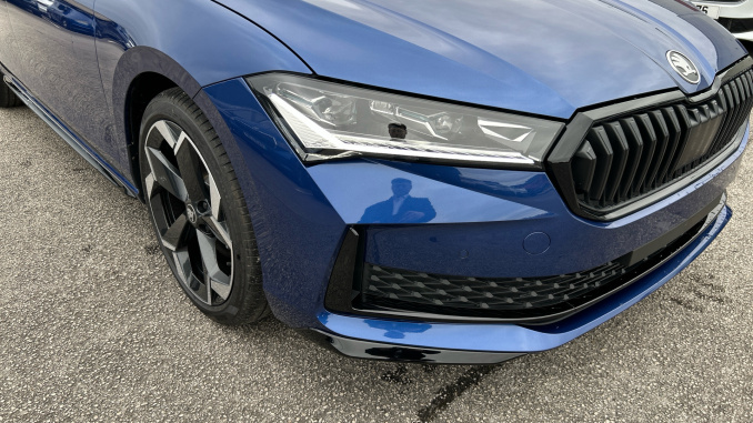 Skoda Superb 1.5 TSI e-TEC Sportline 5dr DSG Petrol Hatchback - Image 53